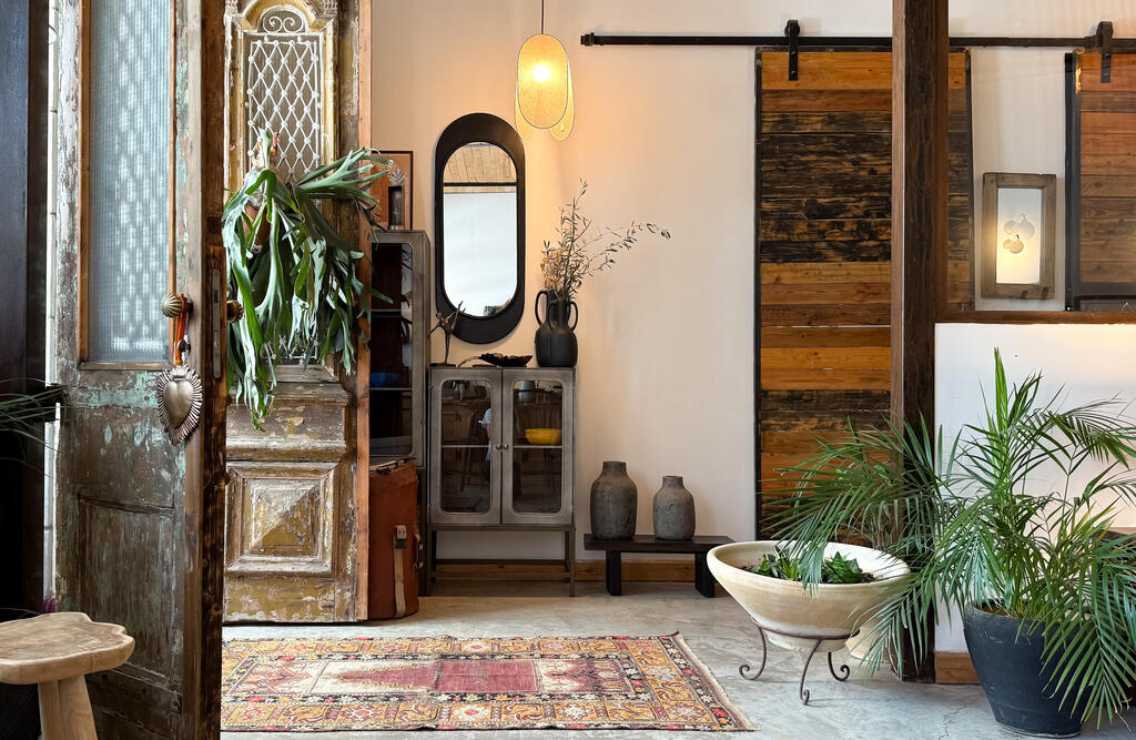 הכניסה, הדירה של לימור בן שושן