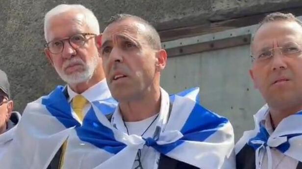 אלי שרעבי, שורד השבי, במצעד החיים בפולין