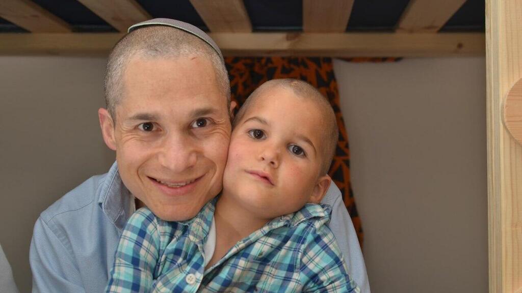 ד"ר איתן נאמן ז"ל שנהרג בלחימה לאחר טבח 7 באוקטובר, והבן יהודה 