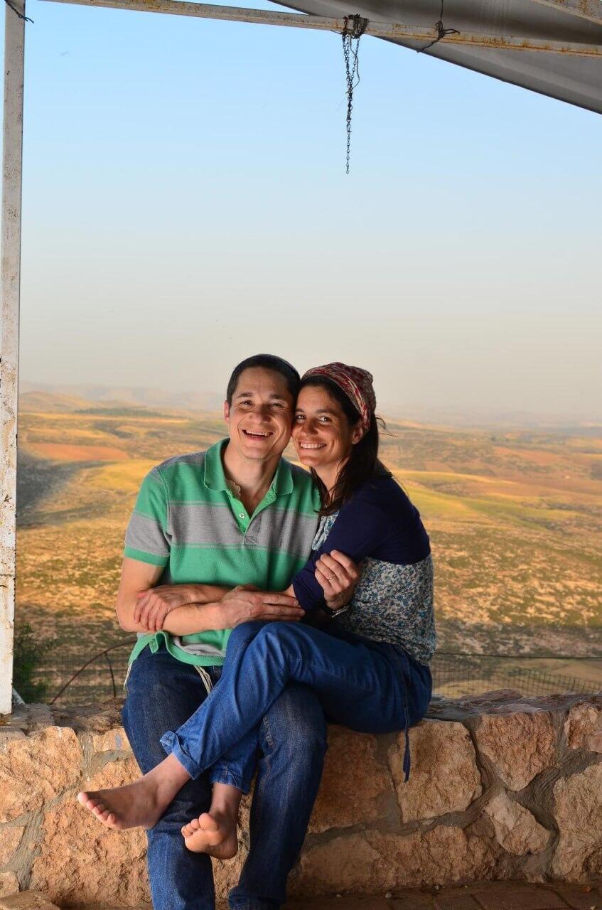 ד"ר איתן נאמן ז"ל שנהרג בלחימה לאחר טבח 7 באוקטובר ואלמנתו יעל