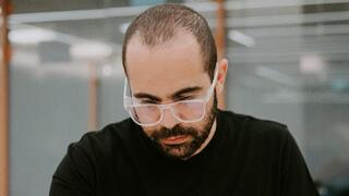 ירדן ביבס בסדנת ציור של שורדי השבי 