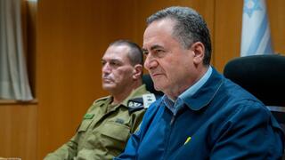 שר הביטחון ישראל כ"ץ בפגישה עם חברי פורום המטה הכללי של צה"ל, עם הרמטכ"ל אייל זמיר, לקראת יום הזיכרון לחללי מערכות ישראל ולנפגעי פעולות האיבה