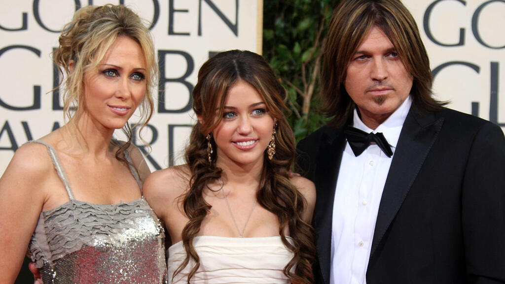 מיילי סיירוס טיש סיירוס בילי ריי סיירוס בשנת 2009