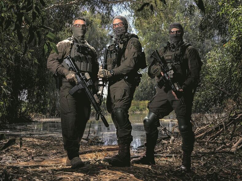 מפקד אגוז מפקד מגלן מפקד דובדבן