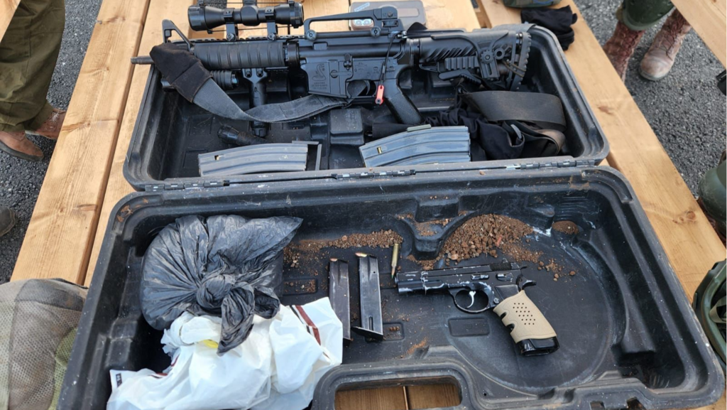 שלושה אקדחים, M16 ועשרות אלפי שקלים של כספי טרור אותרו ביטא שבחטיבת יהודה