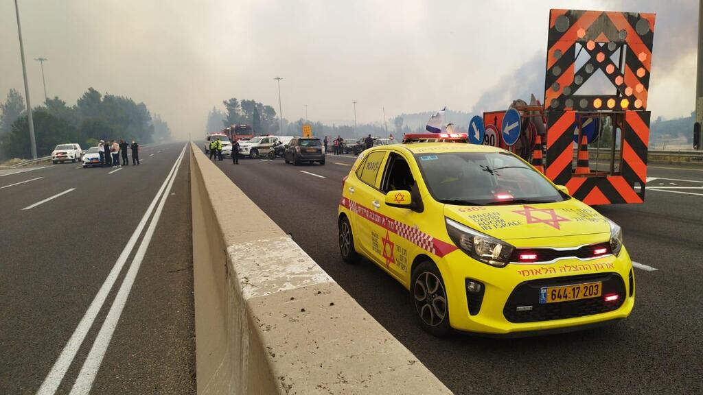 A Magen David Adom vehicle on Highway 1, which was shut down as a result of the fires, April 30, 2025 (Photo: Magen David Adom) A Magen David Adom vehicle on Highway 1, which was shut down as a result of the fires, April 30, 2025