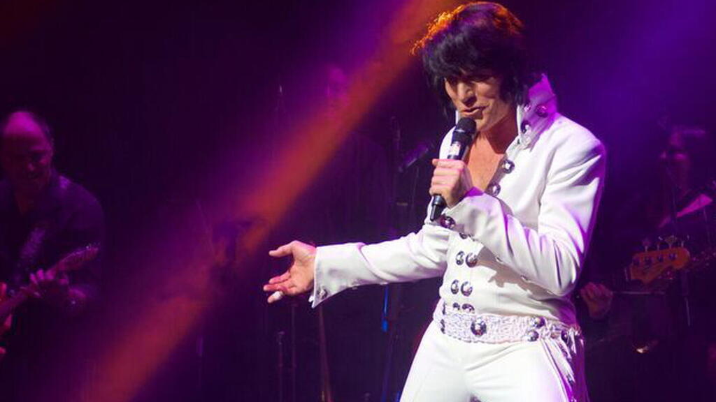 Шоу One Night of Elvis 