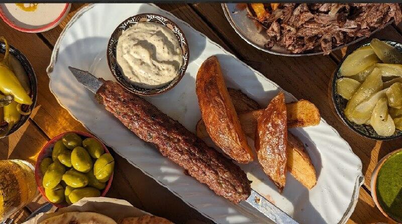 קבב על שיפוד, מפגש רמב"ם