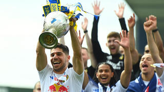 סולומון עם התואר