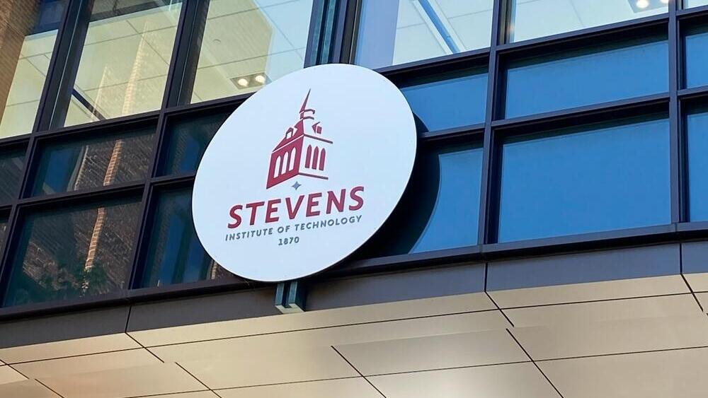 Stevens Institute of Technology in Hoboken, New Jersey (Photo: Lena Chert/ Shutterstock) מכון סטיבנס לטכנולוגיה שבהובוקן, ניו ג'רזי