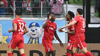 שחקני פרייבורג חוגגים