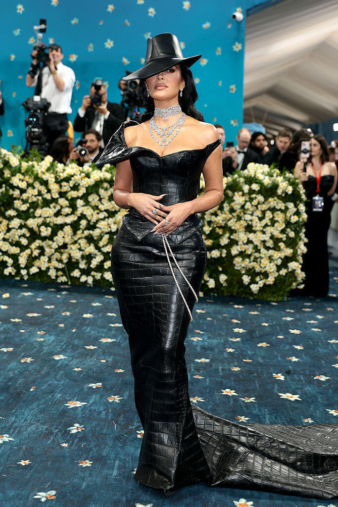 קרדשיאן במט גאלה (צילום: Dimitrios Kambouris/Getty Images for The Met Museum/Vogue)  קים קרדשיאן מט גאלה