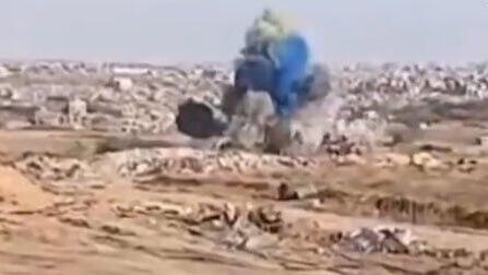 חיילי צה"ל מפוצצים מבנה ברצועה לשם חשיפת מגדרו של עובר
