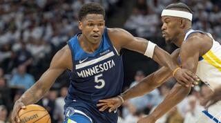 אנטוני אדוארדס מול ג'ימי באטלר