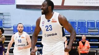 צ'ינאנו אונואקו מרוצה