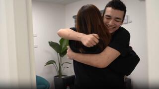  סמ״ר עידן אלכסנדר במפגש המרגש עם משפחתו בנקודת הקליטה הראשונית