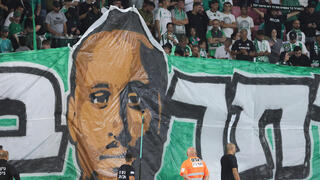 התפאורה של אוהדי מכבי חיפה לכבוד גדי קינדה