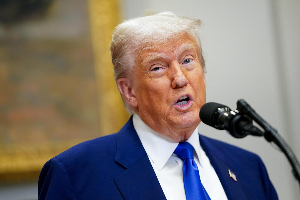 US President Donald Trump (Photo: Jim WATSON / AFP Andrew Harnik/Getty Images, REUTERS/Nathan Howard) דונלד טראמפ מדבר בהצהרה שנתן על שחרורו של עידן אלכסנדר