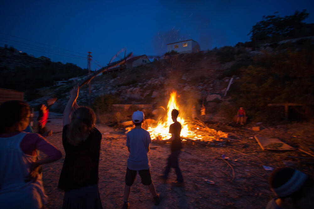 Дети у костра в Лаг ба-омер 