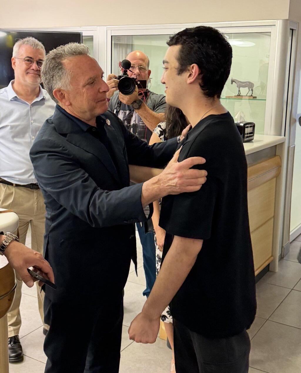 Steve Witkoff with freed US-Israeli hostage Edan Alexander עידן אלכסנדר ווויטקוף