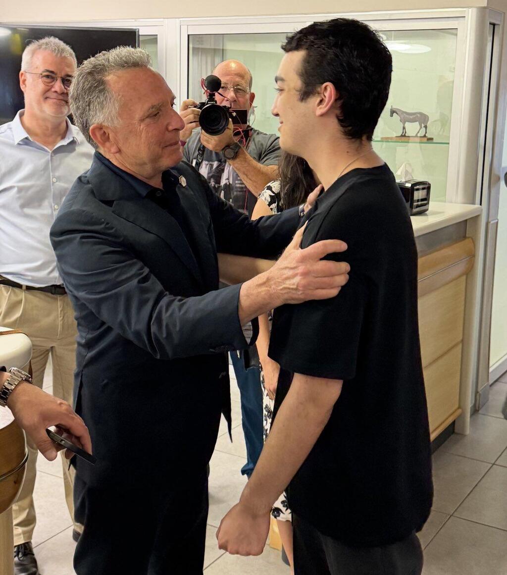 Steve Witkoff meets freed hostage Edan Alexander עידן אלכסנדר ווויטקוף
