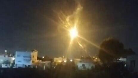 פצצת תאורה בכפר ברוקין, ממערב לסלפית, לאחר פיגוע הירי בכביש 446 בין ברוכין לפדואל
