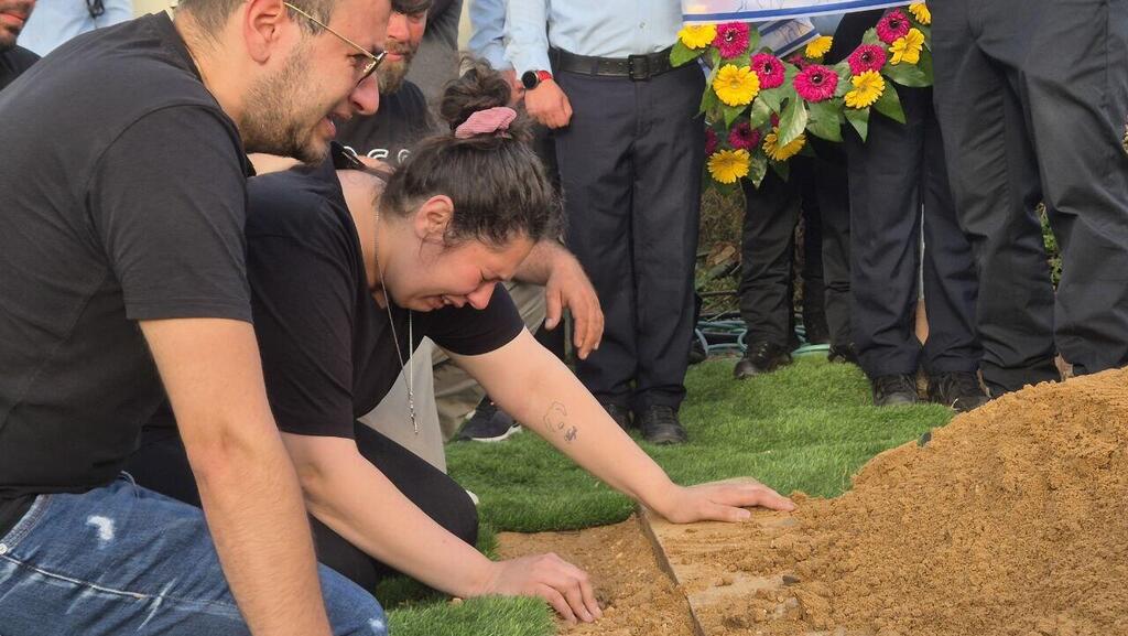 הלווייתו של רס"מ  איגור פיבנב בבית העלמין באשקלון