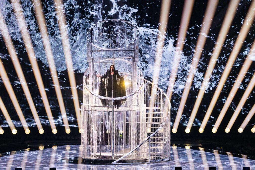 Yuval Raphael during the Eurovision contest's semi-finals (Photo: Corinne Cumming / EBU) יובל רפאל ביצוע בחצי גמר אירוויזיון 2025