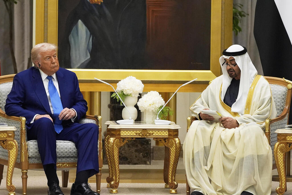 Trump and bin Zayed (Photo: AP Photo/Alex Brandon) נשיא ארה"ב טראמפ עם נשיא איחוד האמירויות מוחמד בן זאיד ב אבו דאבי