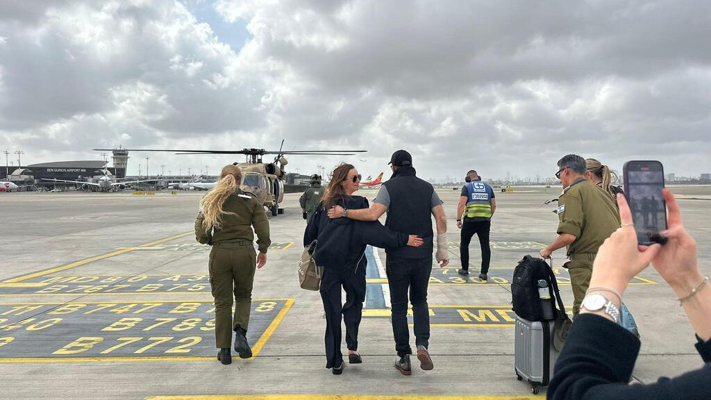 Yael Alexander and Trump envoy Adam Boehler at Ben Gurion Airport 