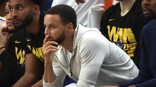 סטף קרי על ספסל גולדן סטייט ווריורס