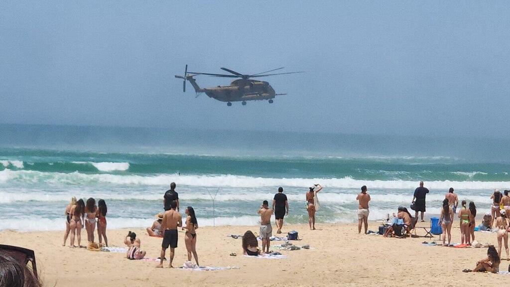  נער לכוד בהתרסקות מטוס בחוף הים בבת ים