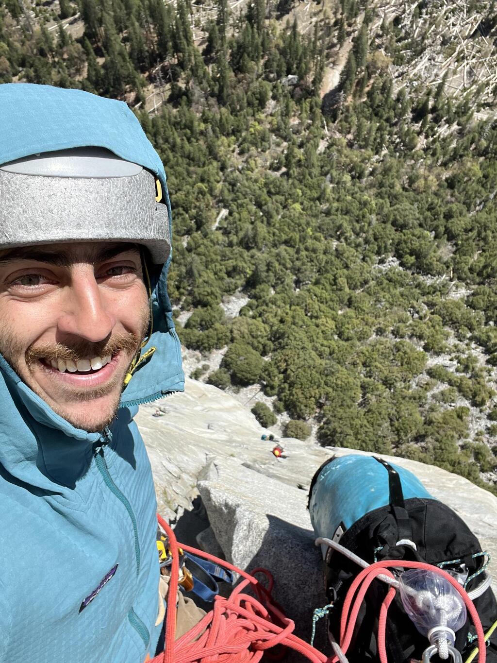 מאות מטרים באוויר