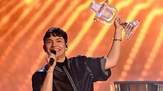 ג'יי ג'יי חוגג את הזכייה באירוויזיון