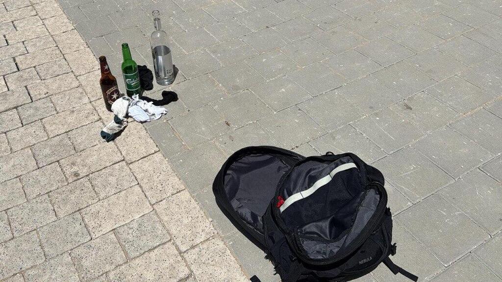 תייר השליך תיק עם חומרים להכנת בקבוקי תבערה ליד שגרירות ארה"ב בתל אביב
