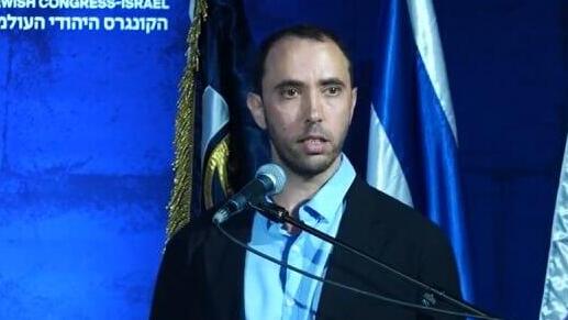 שורד השבי טל שהם בערב הגאלה של הקונגרס היהודי העולמי