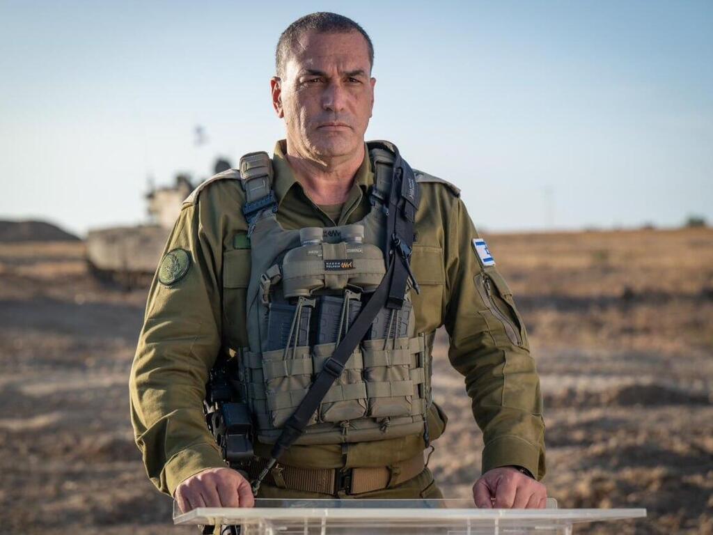 הרמטכ״ל, רב-אלוף אייל זמיר בהערכת מצב וסיור ברצועת עזה עם מפקד פיקוד הדרום, אלוף יניב עשור, מפקד אוגדה 98, תת-אלוף גיא לוי ומפקדים נוספים