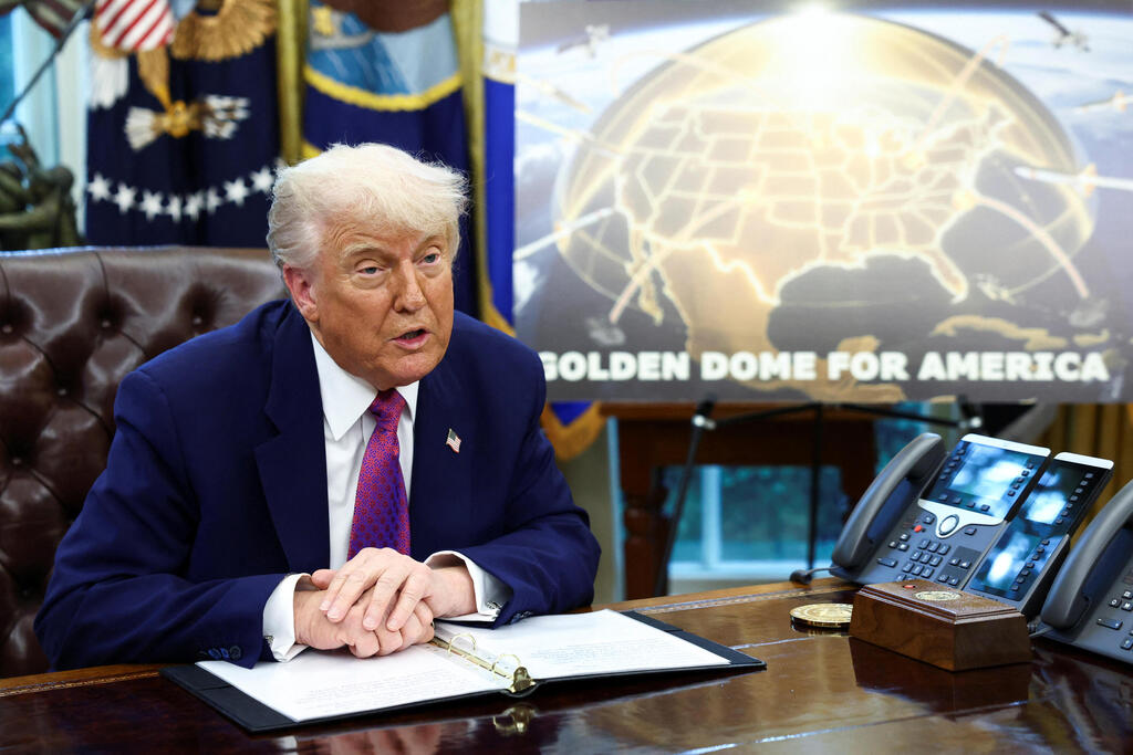 U.S. President Trump announces the Golden Dome defense project (Photo: Kevin Lamarque / Reuters) דונלד טראמפ מודיע על פיתוח מערכת כיפת זהב