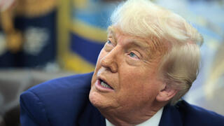 נשיא ארה"ב דונלד טראמפ נואם בחדר הסגלגל של הבית הלבן, הודיע ​​על מגן ההגנה מפני טילים של כיפת הזהב