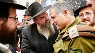 אלוף דוד זיני בכפר חב"ד