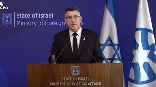 מסיבת עיתונאים עם גדעון סער בעקבות הפיגוע האנטישמי בוושינגטון