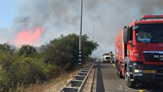 שריפה בכביש 4 בין תומת הרואה לצומת חפר