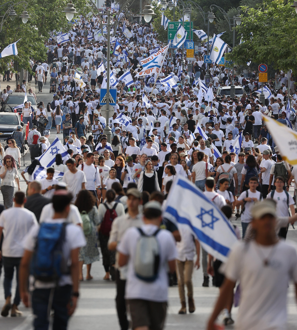 Celebrating Yom Yerushalayim in the streets of Jerusalem (Photo: Amit Shaavi) חגיגות יום ירושלים