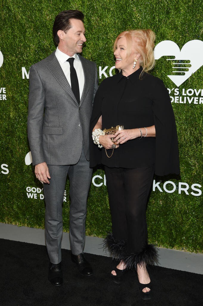 יו ג'קמן ודבורה-לי פורנס 