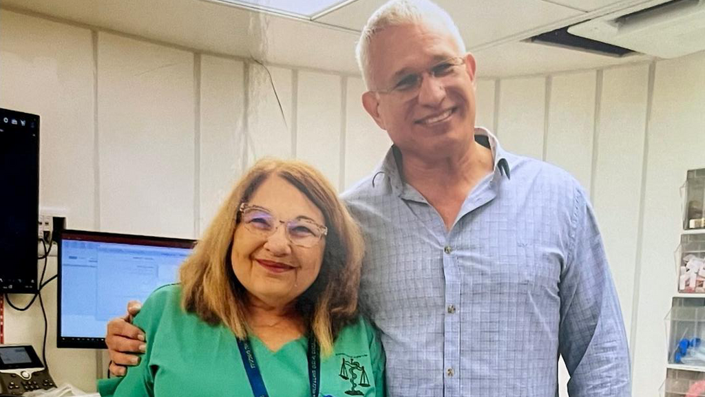 ד"ר שלי טפר מתנדבת במכון לרפואה משפטית קיבלה אות מגן שר הבריאות להתנדבות