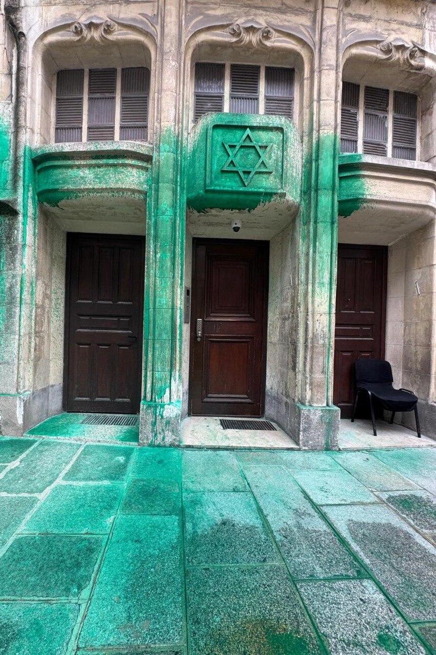 אחד מבתי הכנסת שהושחת