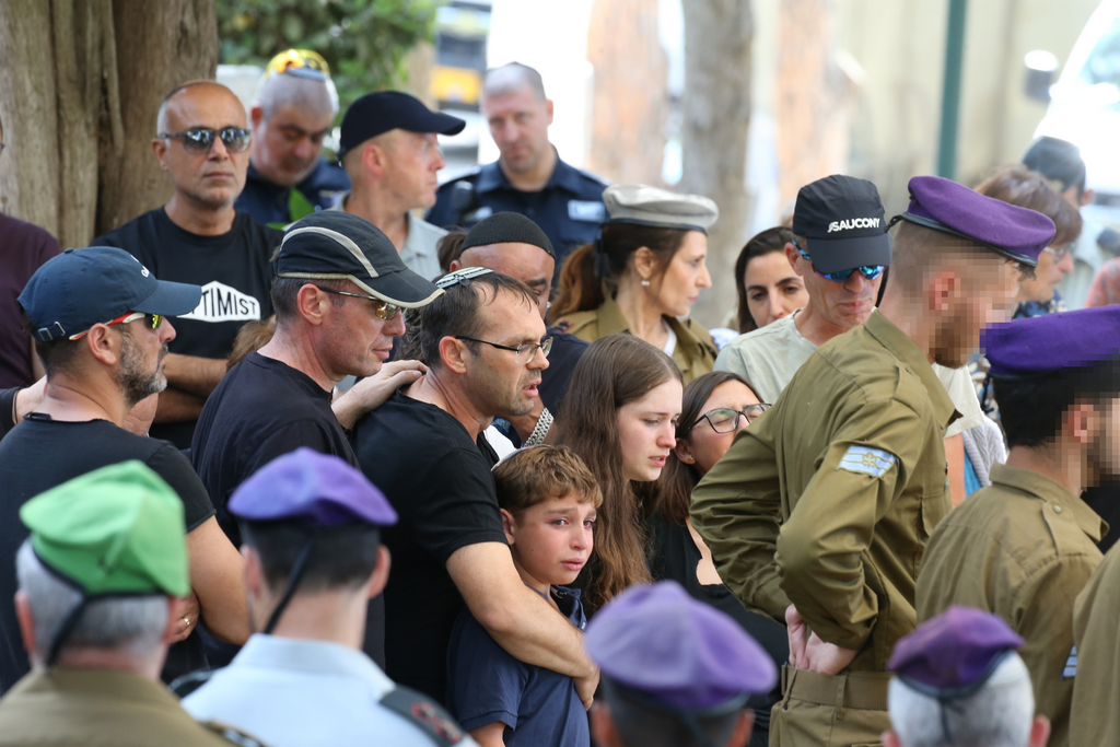 הלווייתו של סמ"ר עומר ואן גלדר ז"ל בבית העלמין הצבאי בהר הרצל