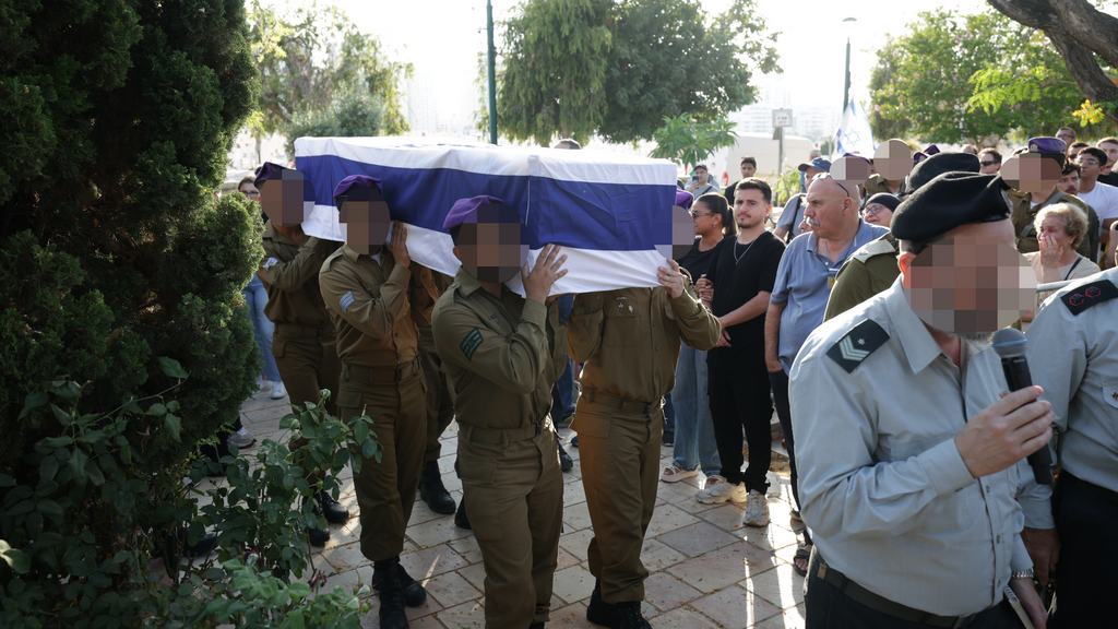 הלווייתו של סמ״ר ליאור שטיינברג ז"ל בבית העלמין הצבאי סגולה בפתח תקווה
