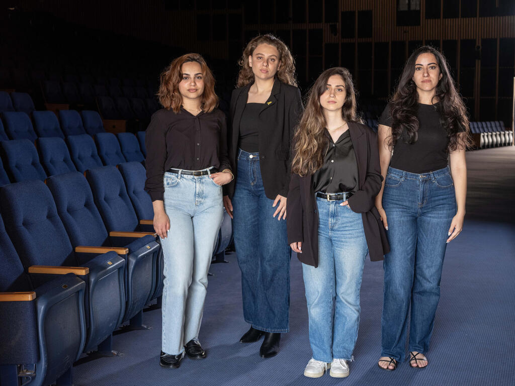 מימין: לאנא טריף, סיוון חלבי, שרה איברהים ונור גביש