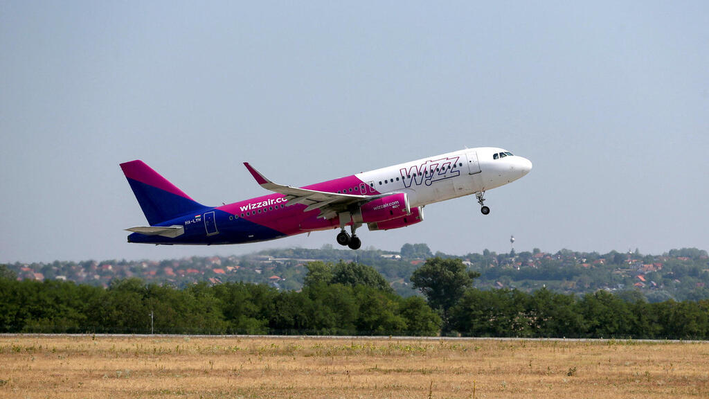 מטוס וויז אייר WIZZ AIR